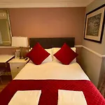 Classic Hyde Park Hotel