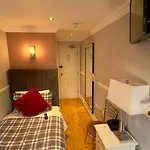 Classic Hyde Park Hotel