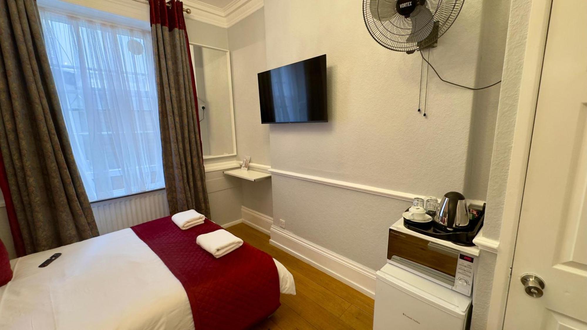 Classic Hyde Park Hotel